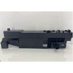 17117618772 BMW F07 F10 F11 F18 Radyatör Yan Braketi Sağ TAYWAN